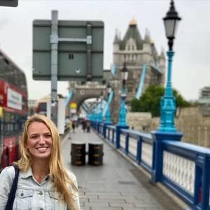 Meet your Posher, Lily